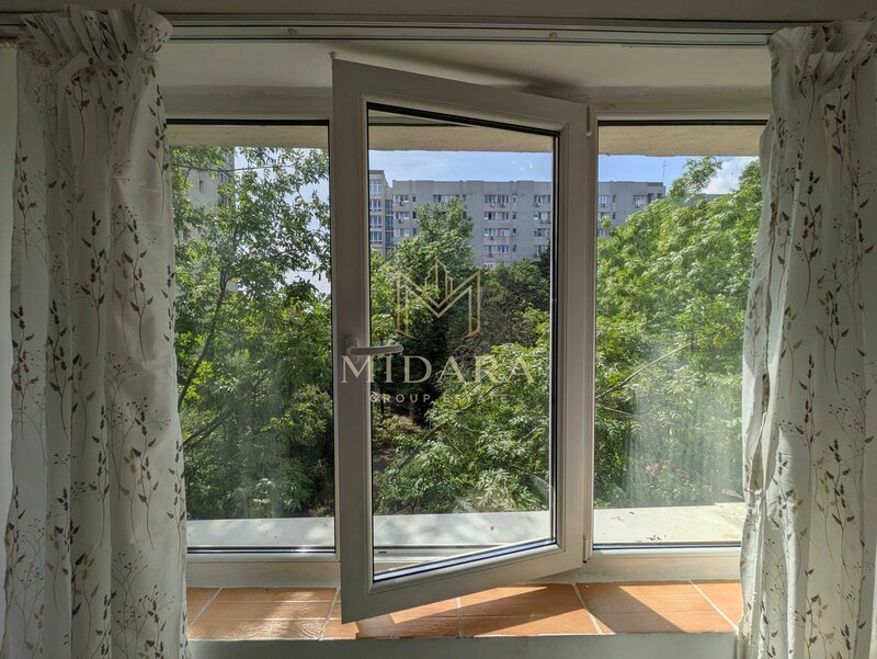 Garsoniera de inchiriat, mobilata, lift, 307 €/luna.