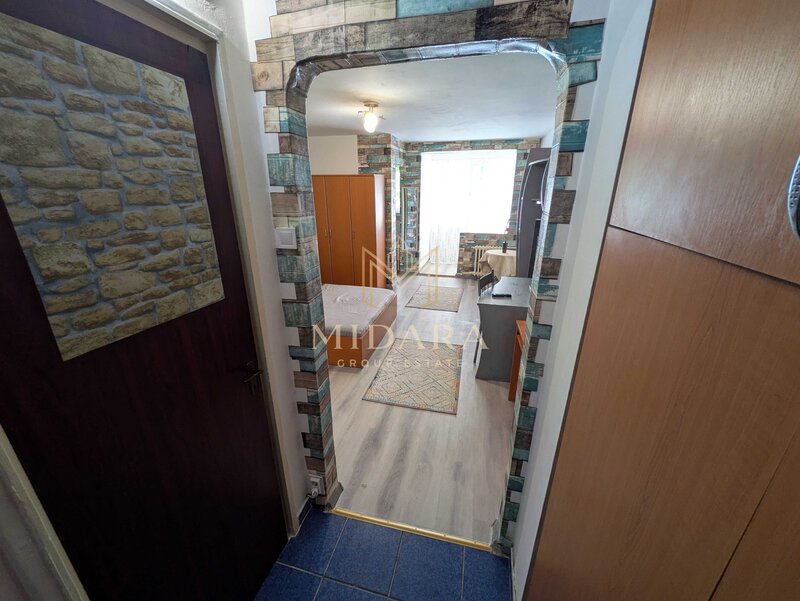 Garsoniera de inchiriat, mobilata, lift, 307 €/luna.